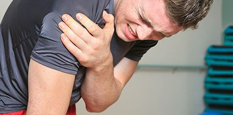 What to Do if You Experience a Sudden Shoulder Injury
